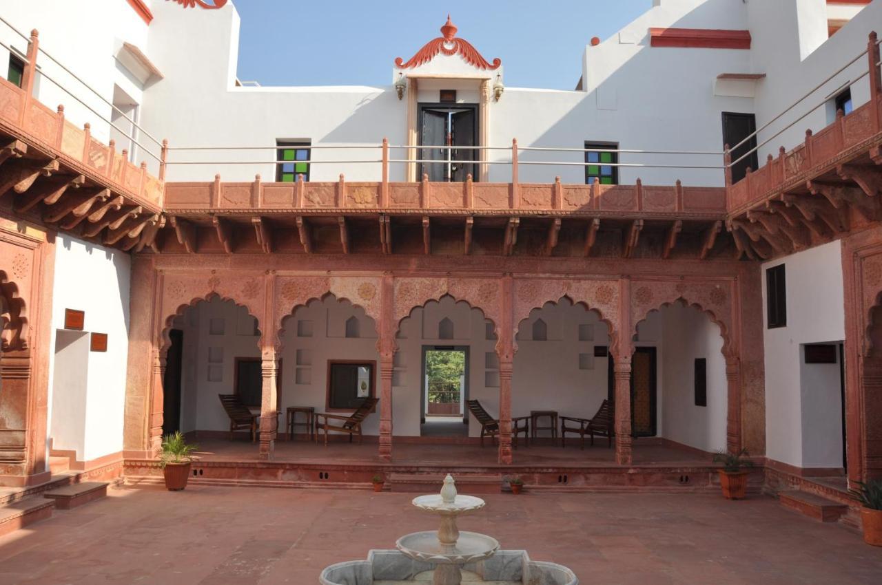 Amritara Chandra Mahal Haveli, Bharatpur Exterior photo